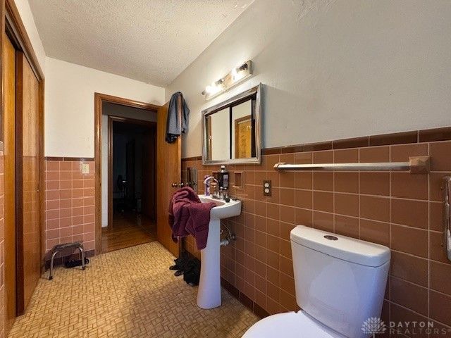 145 Elm Hill Drive, Dayton, OH 45415