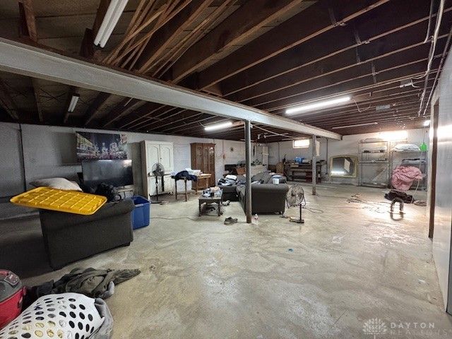 145 Elm Hill Drive, Dayton, OH 45415