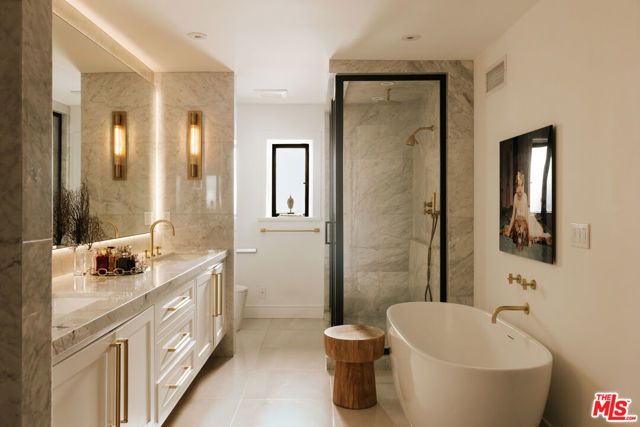 7825 Torreyson Drive, Los Angeles, CA 90046