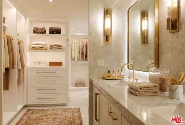 7825 Torreyson Drive, Los Angeles, CA 90046