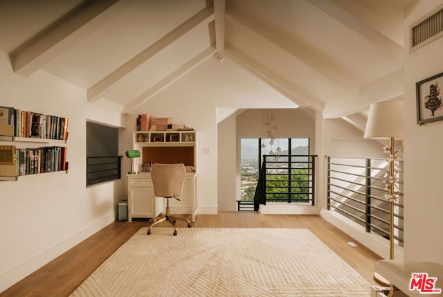 7825 Torreyson Drive, Los Angeles, CA 90046