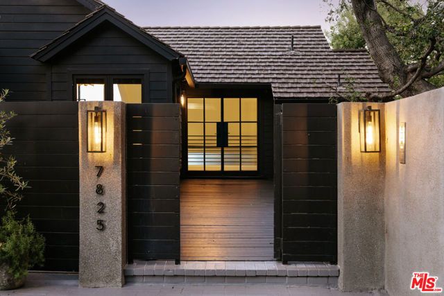 7825 Torreyson Drive, Los Angeles, CA 90046
