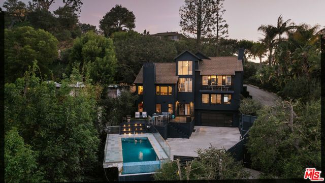 7825 Torreyson Drive, Los Angeles, CA 90046