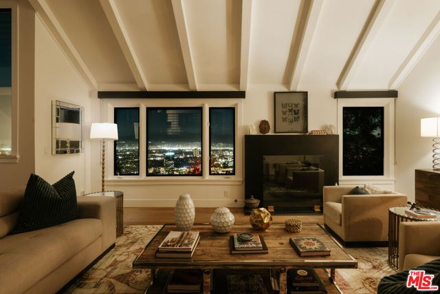 7825 Torreyson Drive, Los Angeles, CA 90046