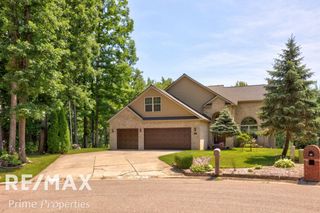 1120 Crystalwood Drive, Davison, MI 48423