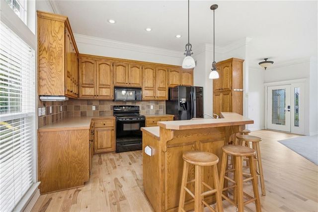 18366 W 157 Terrace, Olathe, KS 66062