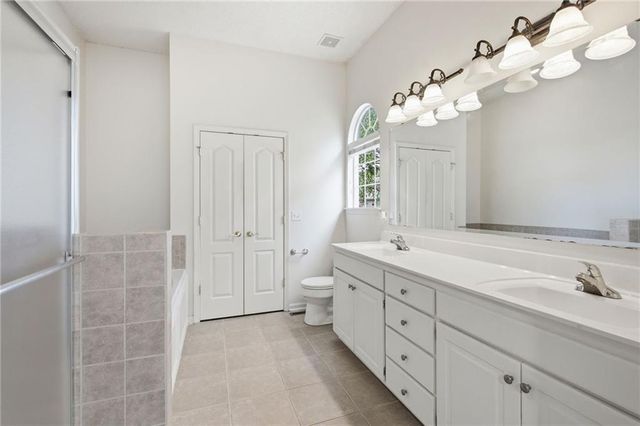 18366 W 157 Terrace, Olathe, KS 66062