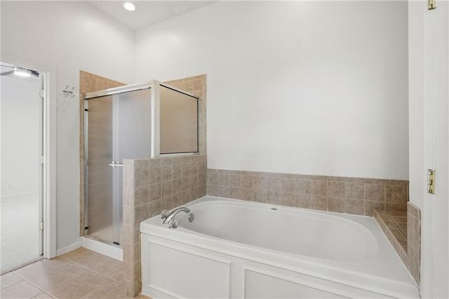 18366 W 157 Terrace, Olathe, KS 66062