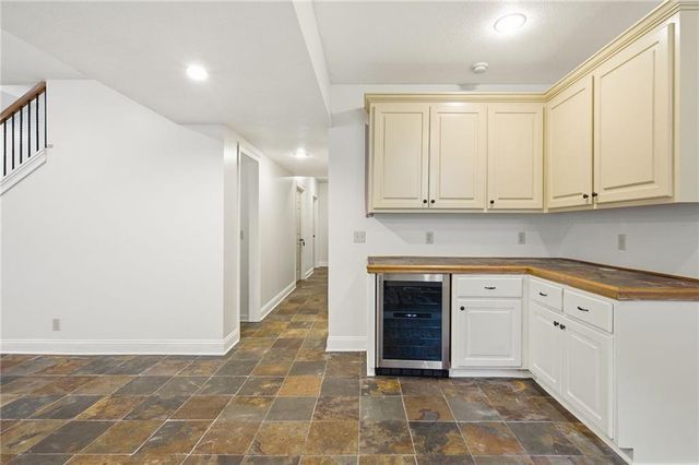 18366 W 157 Terrace, Olathe, KS 66062