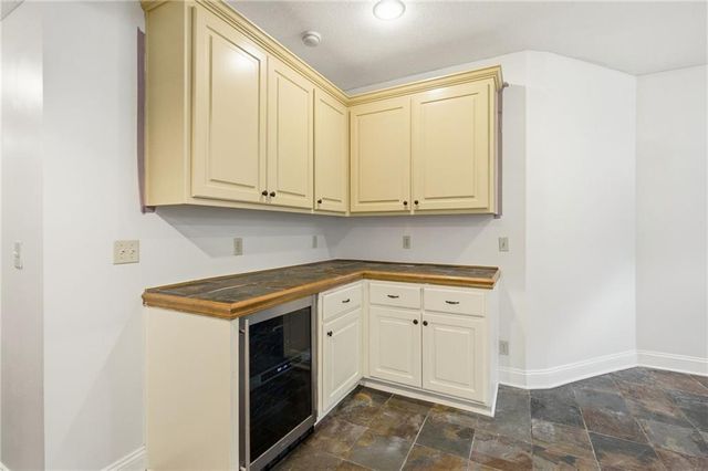 18366 W 157 Terrace, Olathe, KS 66062