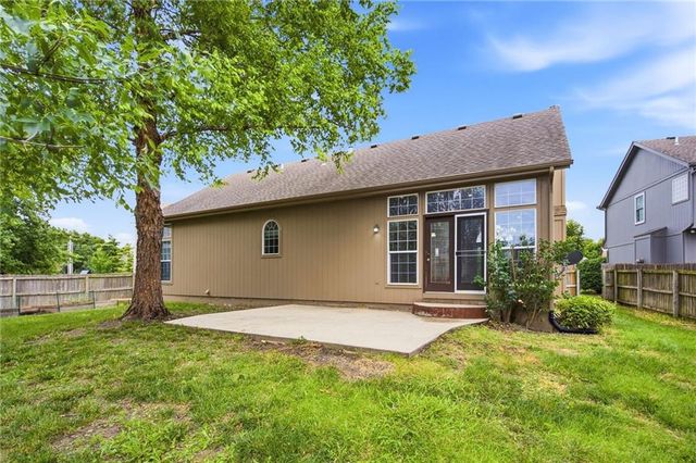 18366 W 157 Terrace, Olathe, KS 66062