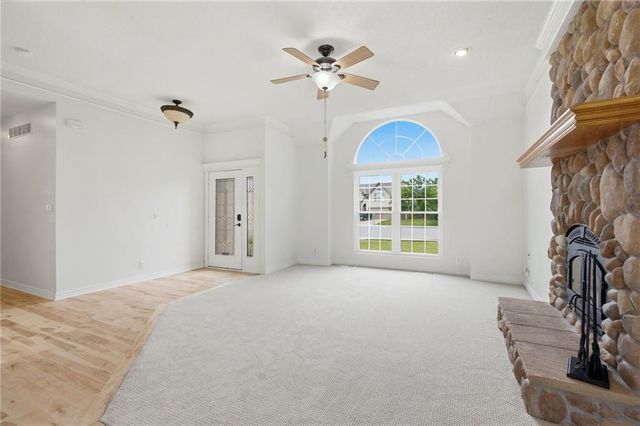 18366 W 157 Terrace, Olathe, KS 66062