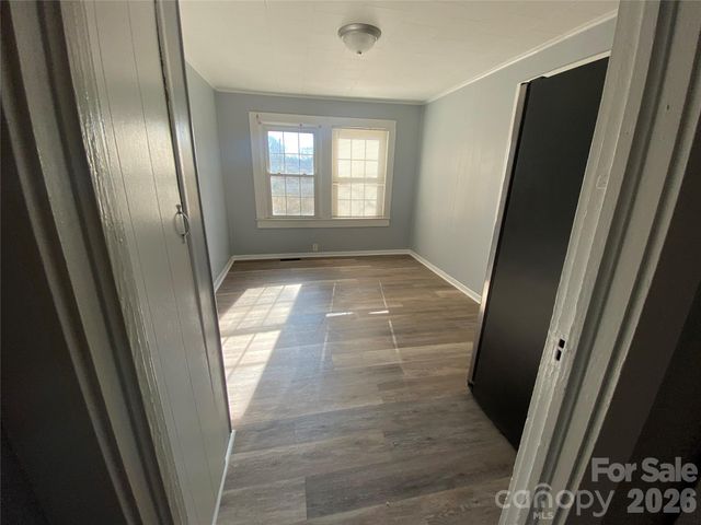 1521 W Davidson Avenue, Gastonia, NC 28052