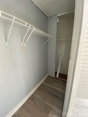 1521 W Davidson Avenue, Gastonia, NC 28052