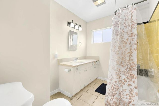 907-9 Sapphire St, San Diego, CA 92109