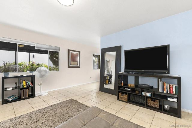 907-9 Sapphire St, San Diego, CA 92109