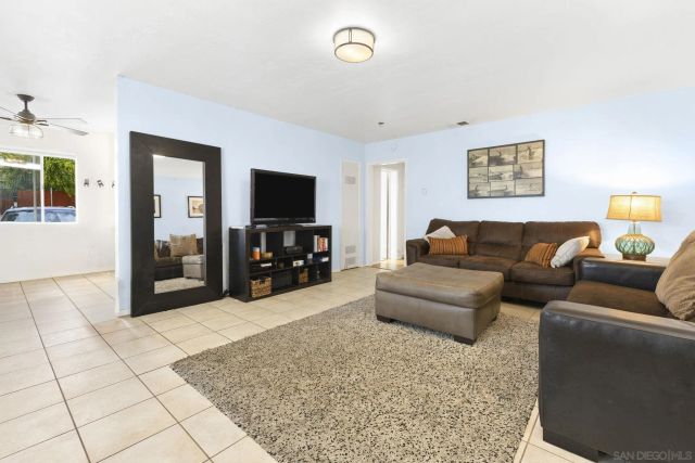 907-9 Sapphire St, San Diego, CA 92109