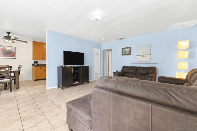 907-9 Sapphire St, San Diego, CA 92109