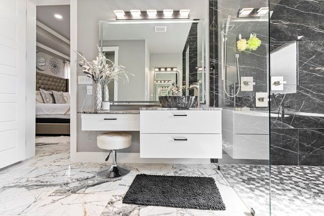 2701 Starling Dr, Midland, TX 79706