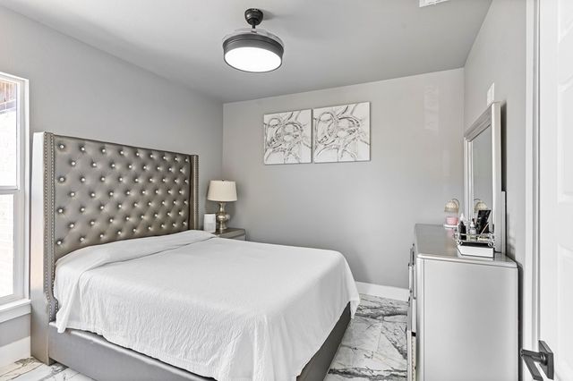 2701 Starling Dr, Midland, TX 79706