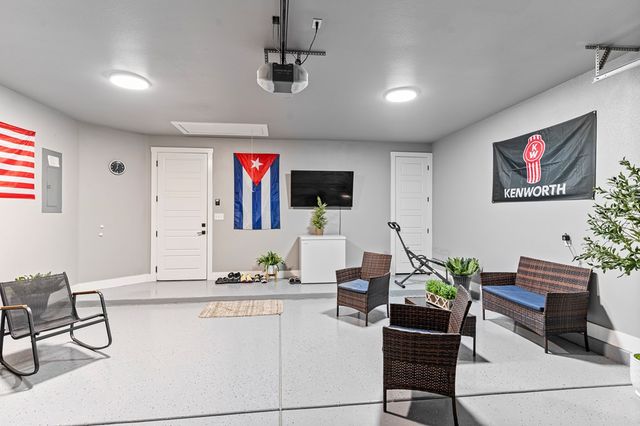 2701 Starling Dr, Midland, TX 79706