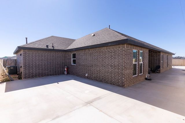 2701 Starling Dr, Midland, TX 79706