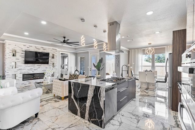 2701 Starling Dr, Midland, TX 79706