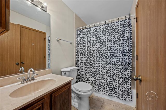 362 Chaparral Court, Elgin, IL 60120