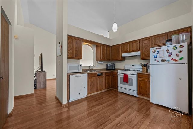 362 Chaparral Court, Elgin, IL 60120