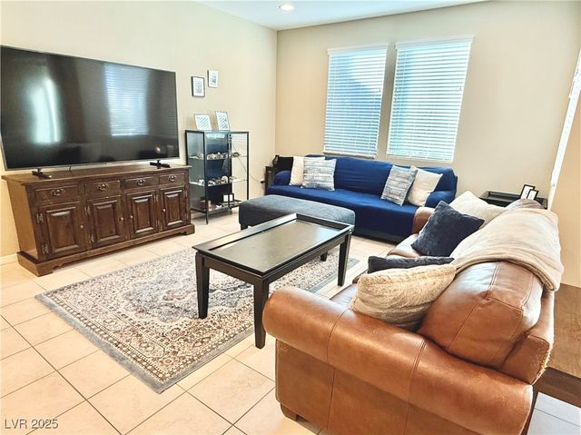 11250 Hidden Peak Avenue 210, Las Vegas, NV 89135