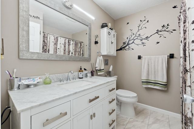 14523 Firethorne Path, Fort Wayne, IN 46814