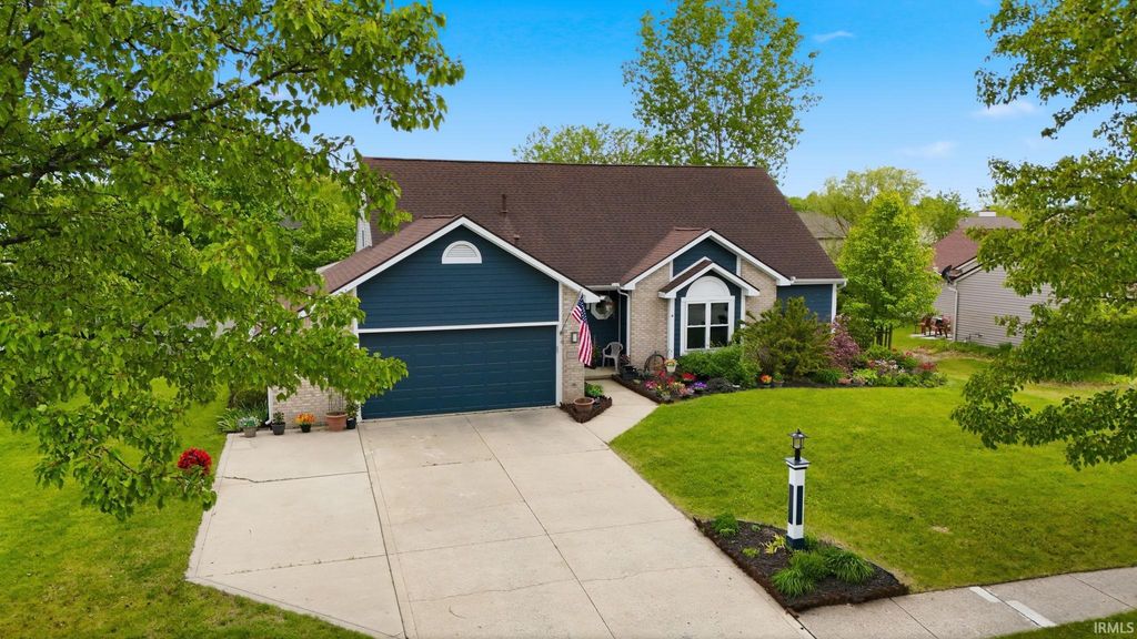 14523 Firethorne Path, Fort Wayne, IN 46814