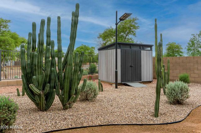 7341 W VALENCIA Drive, Laveen, AZ 85339