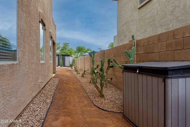 7341 W VALENCIA Drive, Laveen, AZ 85339