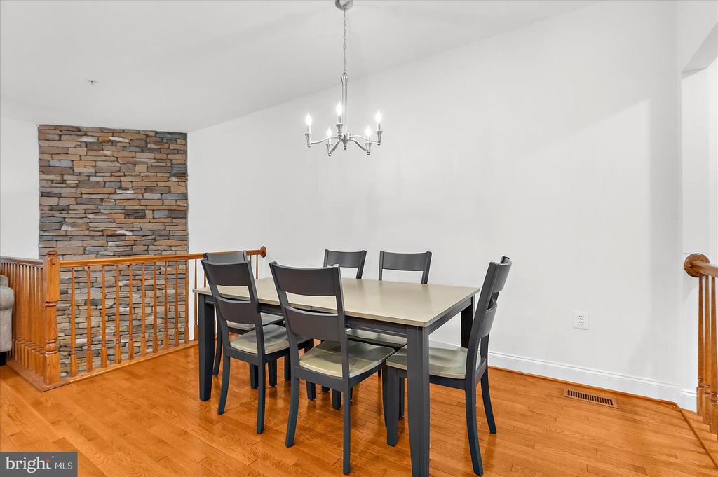 Image 18 of property listing at 9128 MARLOVE OAKS LN, Owings Mills, MD 21117