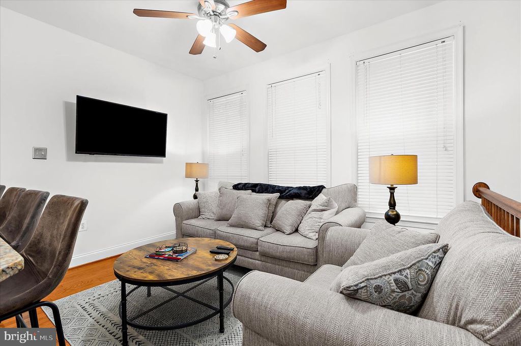 Image 21 of property listing at 9128 MARLOVE OAKS LN, Owings Mills, MD 21117