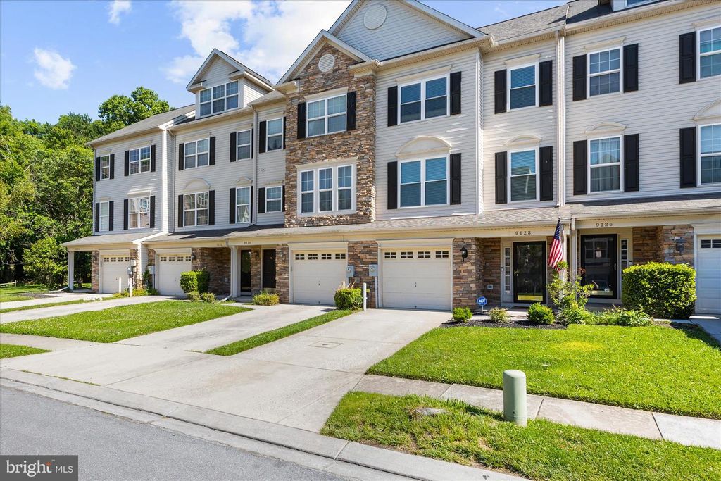Image 3 of property listing at 9128 MARLOVE OAKS LN, Owings Mills, MD 21117
