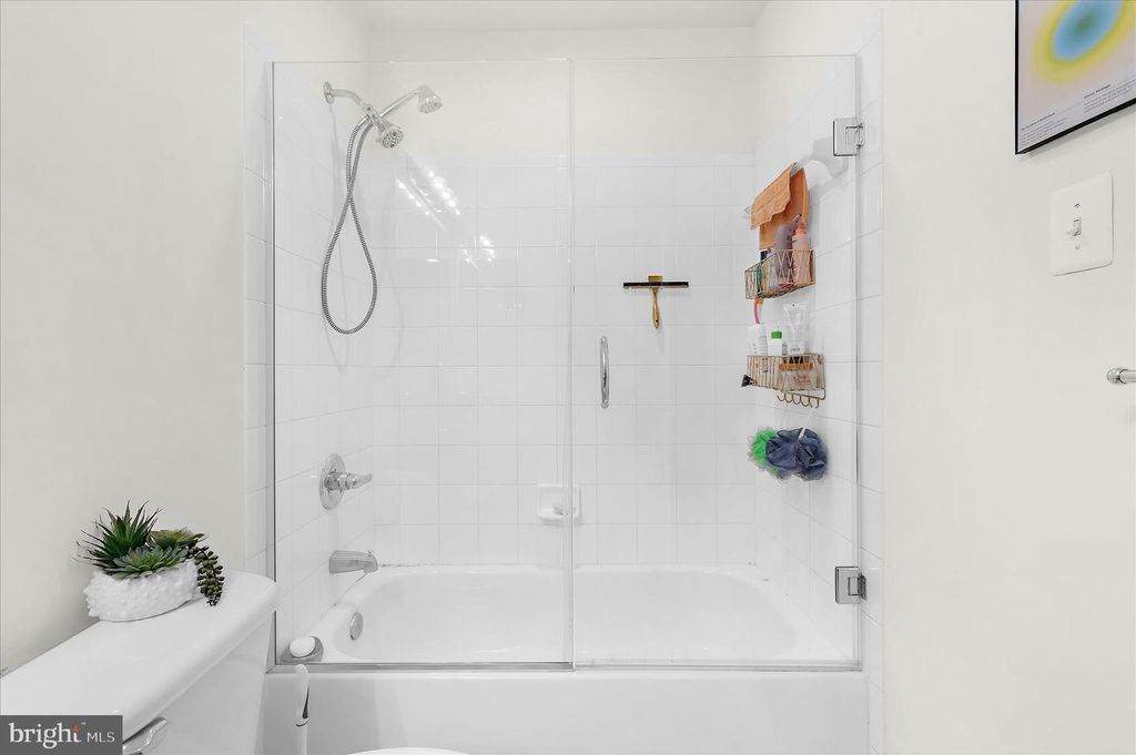 Image 37 of property listing at 9128 MARLOVE OAKS LN, Owings Mills, MD 21117