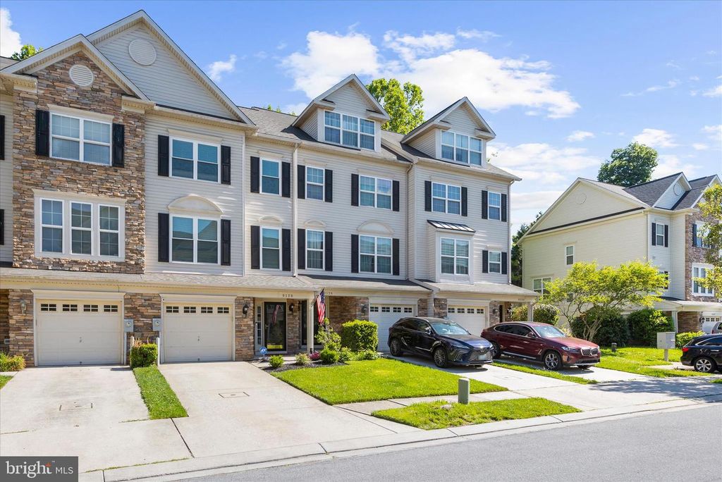 Image 4 of property listing at 9128 MARLOVE OAKS LN, Owings Mills, MD 21117