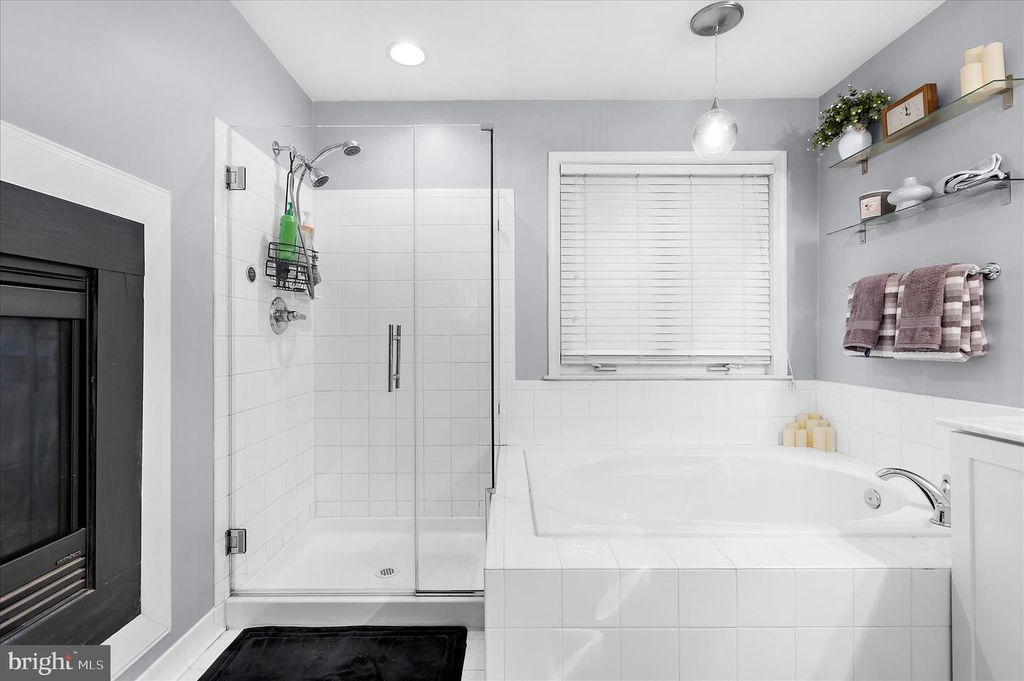 Image 45 of property listing at 9128 MARLOVE OAKS LN, Owings Mills, MD 21117