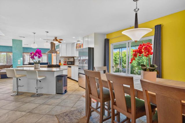 51 Calle De Las Nubes, Palm Springs, CA 92264