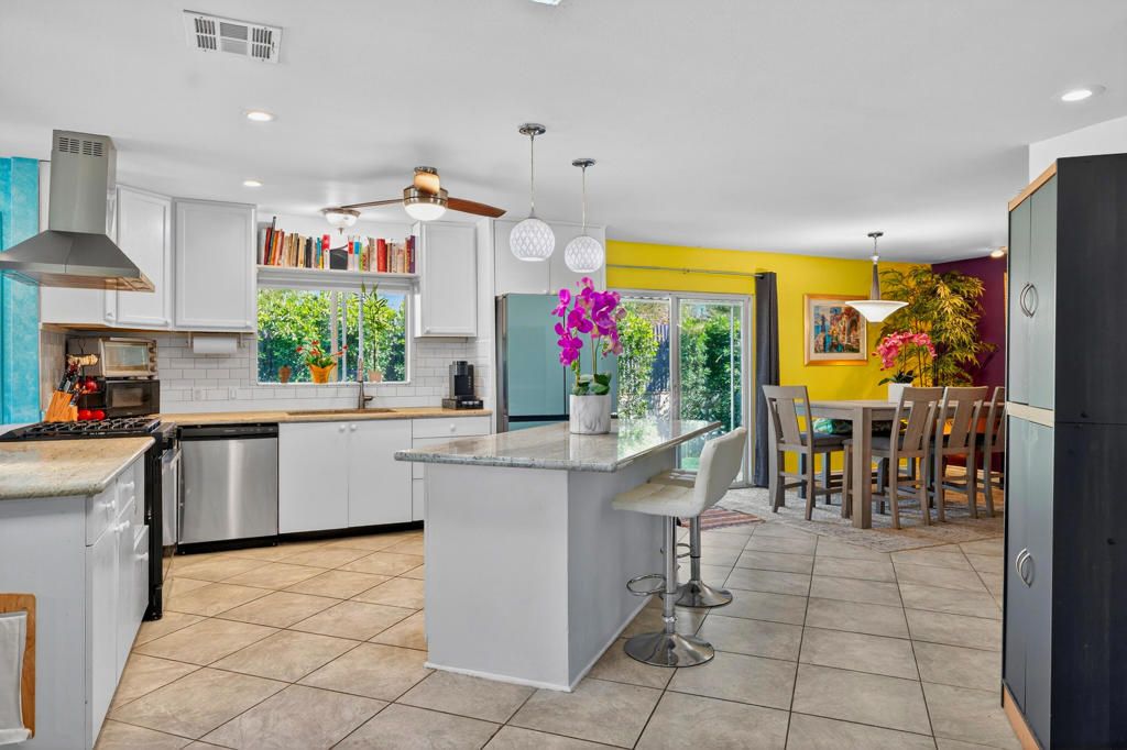 51 Calle De Las Nubes, Palm Springs, CA 92264