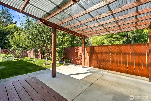 150 E Wokojance Lane, Shelton, WA 98584