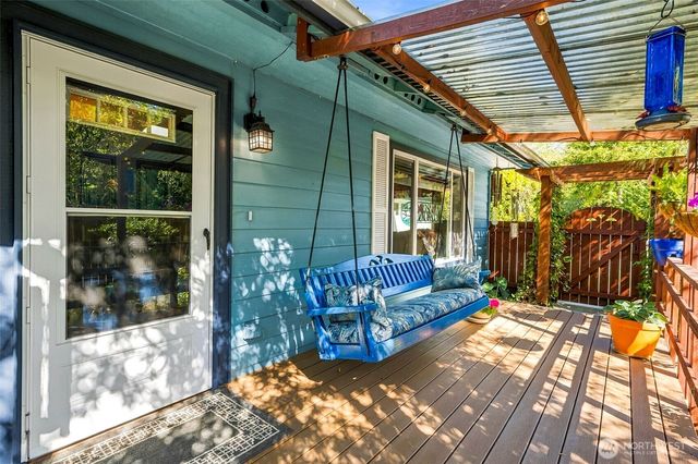 150 E Wokojance Lane, Shelton, WA 98584