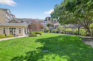555 10Th St 113, Oakland, CA 94607
