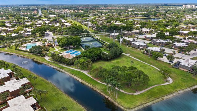7707 77th Way 7707, West Palm Beach, FL 33407