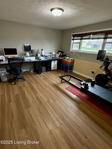 324 Harness Ct, Elizabethtown, KY 42701