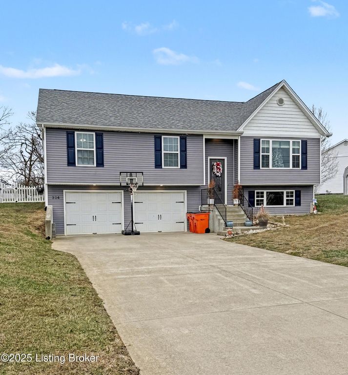 324 Harness Ct, Elizabethtown, KY 42701