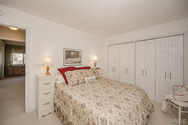 812 Paquerette Court, Manchester, MO 63021