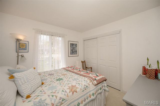 812 Paquerette Court, Manchester, MO 63021